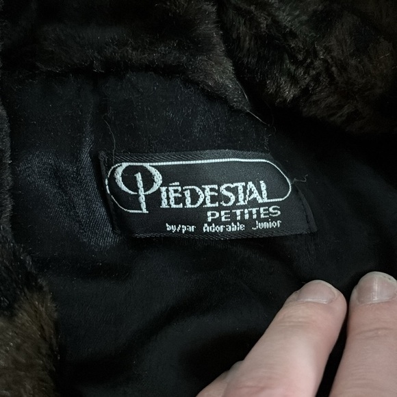 PIÉDESTAL PETITES Fur Leopard Coat - Picture 8 of 9